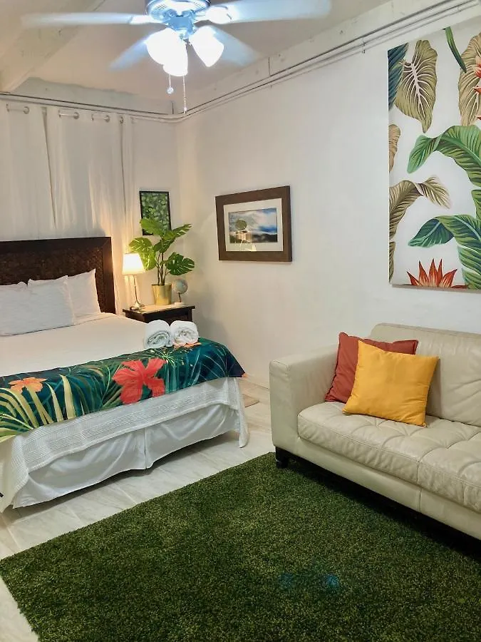 Tropical Apartments In Miramar San Juan