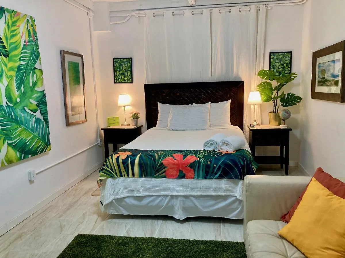 Tropical Apartments In Miramar San Juan
